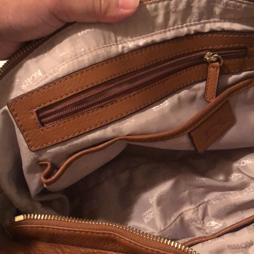 MK tan handbag - Picture 8 of 15